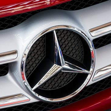 ¿Sabes qué significa el logo de Mercedes? Te lo contamos.