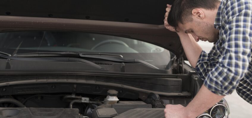 Qué hacer con un coche que no arranca: ¿reparar o llevar al desguace?