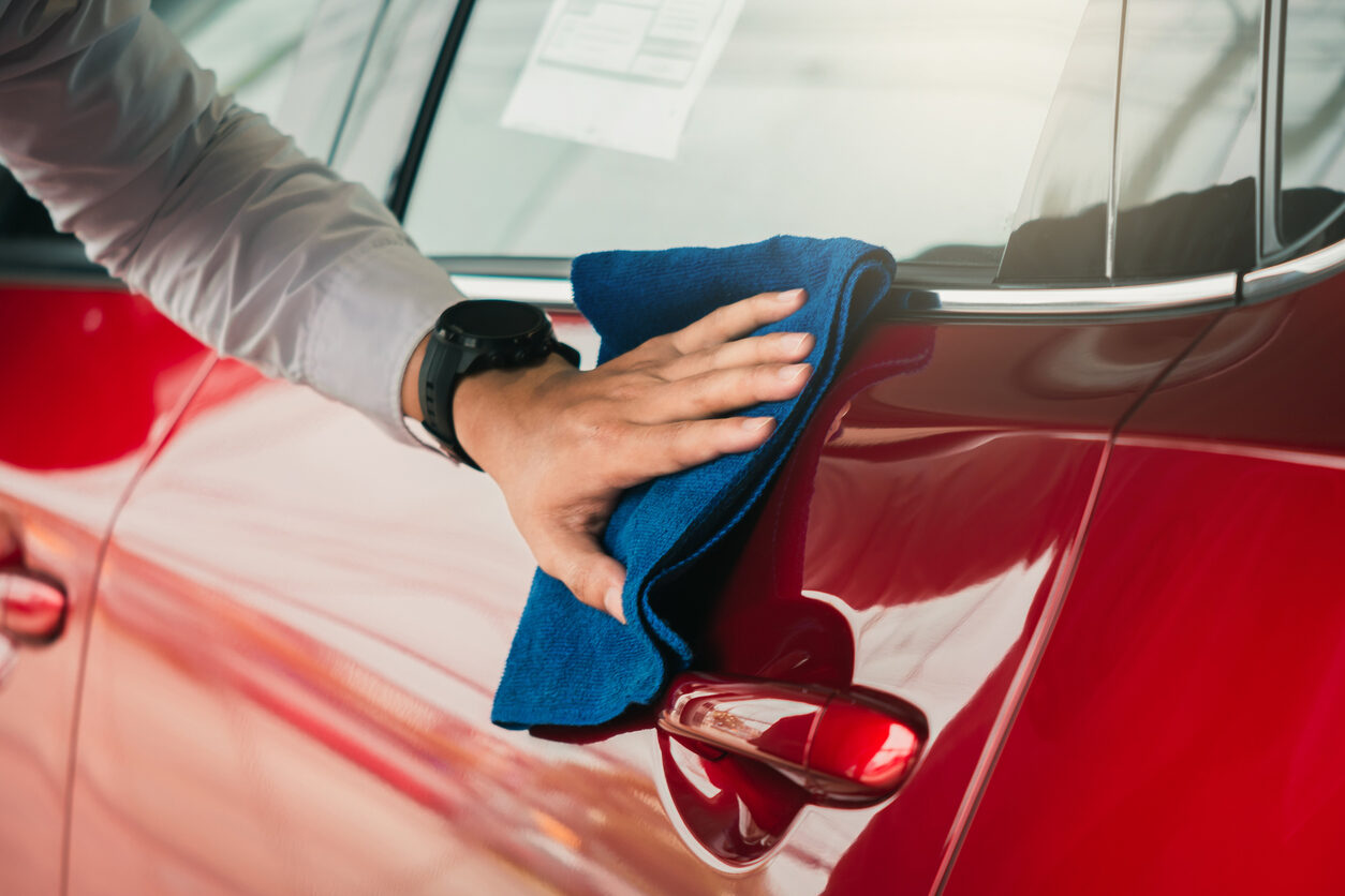 5 Trucos sencillos para que tu coche parezca nuevo (y sin gastarte mucho dinero)