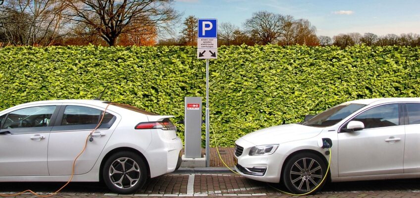 Los coches eléctricos y su futuro en los desguaces